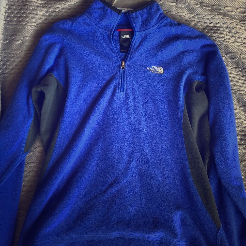 North face sweater